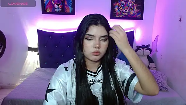 Emma yui19 online show from 04/23/26, 02:35