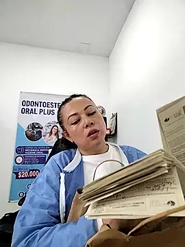 Madisson-04  online show from 11/08/25, 07:34