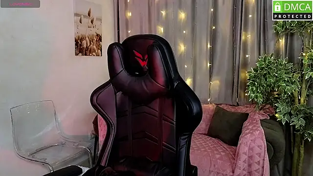 Roxy foxi online show from 11/24/25, 01:05