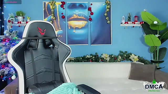 Roxy foxi online show from 12/14/25, 01:11