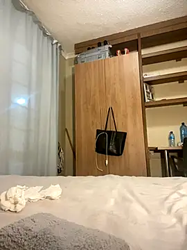 Moonzy77 online show from 10/01/25, 06:03