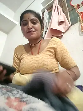 Snapshot of LUCKY_cut chatting on 02/12/26, 04:02 LUCKY cut online show from 02/12/26, 04:02