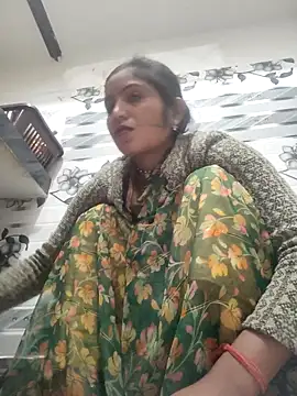 Snapshot of LUCKY_cut chatting on 02/14/26, 02:30 LUCKY cut online show from 02/14/26, 02:30