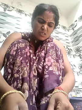 Snapshot of LUCKY_cut chatting on 02/18/26, 03:24 LUCKY cut online show from 02/18/26, 03:24