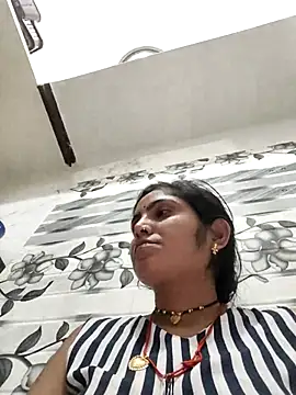 LUCKY cut online show from 04/14/26, 06:14