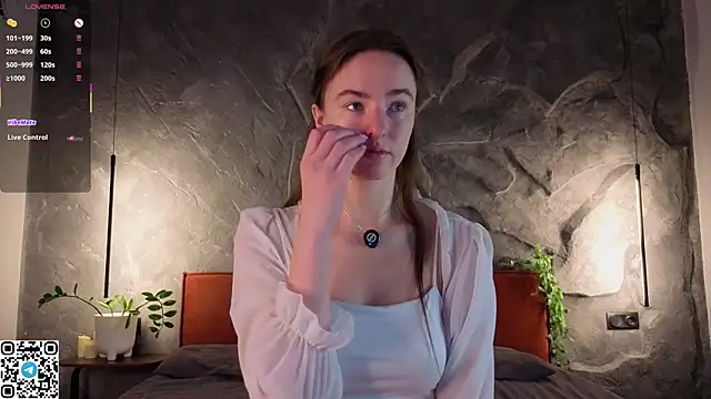 VincenzaGarigliano online show from 11/25/25, 01:16