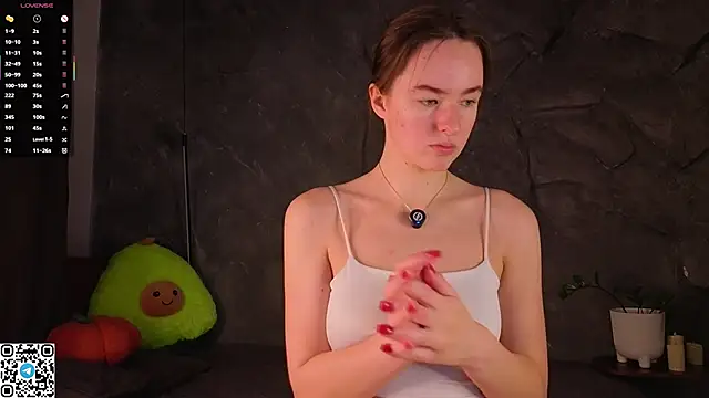 VincenzaGarigliano online show from 12/02/25, 01:11