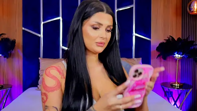 KylieKroftt online show from 11/25/25, 10:54