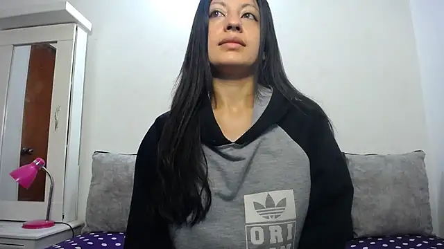 Taylormegan online show from 11/04/25, 02:38