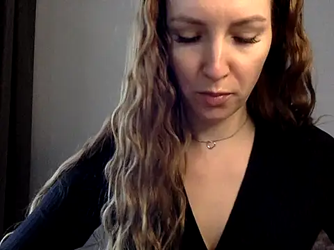 Varnyx online show from 11/07/25, 10:48