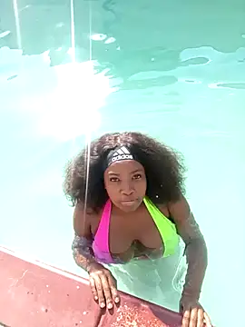 Snapshot of SweetSlenderChoc chatting on 02/04/26, 02:23 SweetSlenderChoc online show from 02/04/26, 02:23