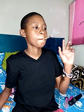 SweetSlenderChoc online show from 04/12/26, 11:21