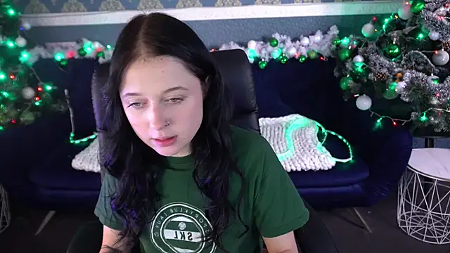 Snapshot of ScarletttMoon chatting on 12/14/25, 07:40 ScarletttMoon online show from 12/14/25, 07:40