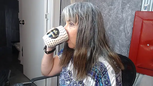 linda  mature online show from 09/11/25, 11:54