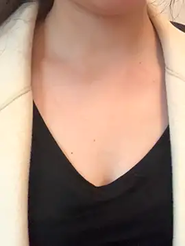 Snapshot of baobao20242025 chatting on 12/15/25, 08:51 baobao20242025 online show from 12/15/25, 08:51