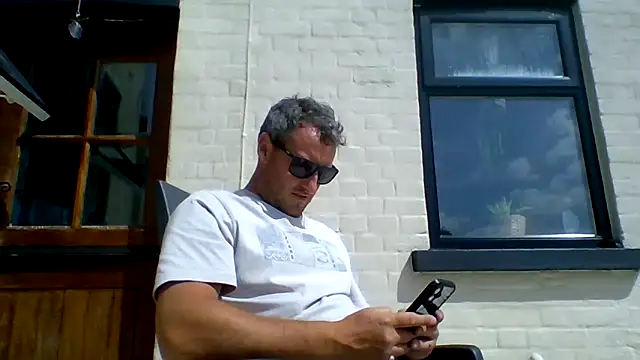 Londonlad818 online show from 06/16/26, 02:19