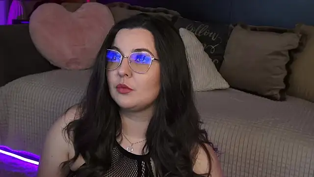 Mia Swano online show from 04/05/26, 10:40