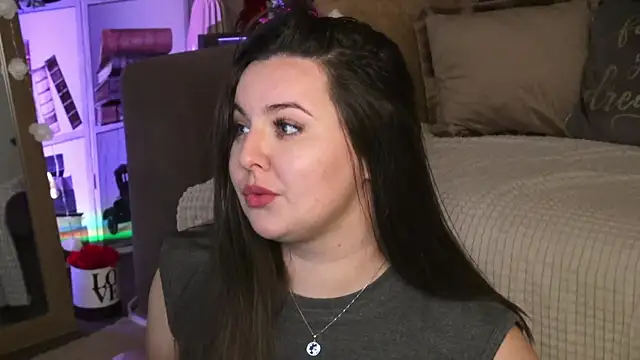 Mia Swano online show from 04/19/26, 09:39