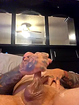 Kwillie online show from 04/25/26, 02:58