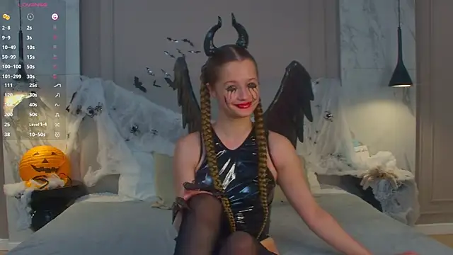 Mary Parksy online show from 10/31/25, 05:36