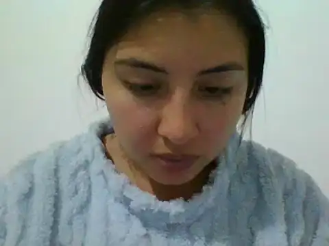 Snapshot of _Romilly_ chatting on 05/16/26, 02:19 Romilly online show from 05/16/26, 02:19