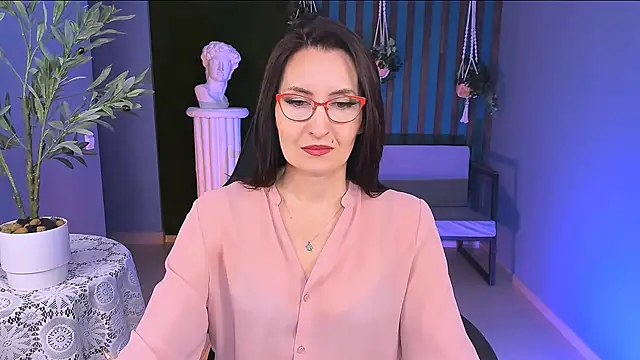 UnaTerra online show from 11/21/25, 05:06