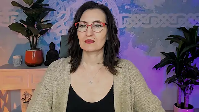 UnaTerra online show from 11/24/25, 09:20