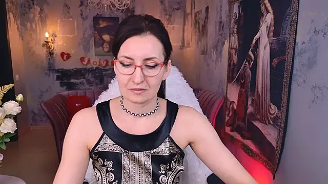 Snapshot of UnaTerra chatting on 02/13/26, 08:21 UnaTerra online show from 02/13/26, 08:21