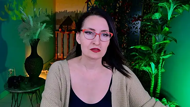 Snapshot of UnaTerra chatting on 02/23/26, 09:17 UnaTerra online show from 02/23/26, 09:17