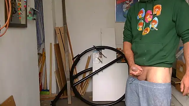 EdelHolz91 online show from 07/18/26, 08:07