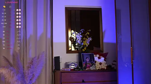 ItalianGirl online show from 10/08/25, 07:11