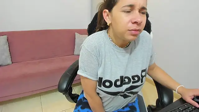 CataleyaAmaya online show from 11/02/25, 11:56