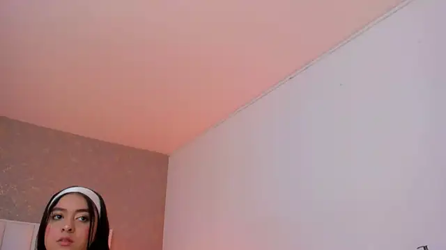 Snapshot of KaylieBrooks chatting on 11/22/25, 03:33 KaylieBrooks online show from 11/22/25, 03:33