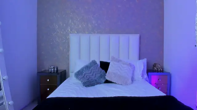 Snapshot of KaylieBrooks chatting on 12/03/25, 07:23 KaylieBrooks online show from 12/03/25, 07:23