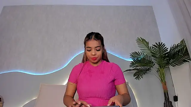 CannelaSmith online show from 04/07/26, 07:36