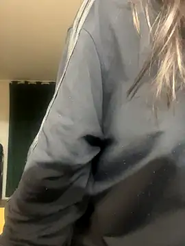 Snapshot of bbadies chatting on 11/29/25, 02:36 bbadies online show from 11/29/25, 02:36