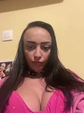 Snapshot of bbadies chatting on 12/17/25, 08:26 bbadies online show from 12/17/25, 08:26