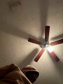 luvluvbubblesxo online show from 12/14/25, 12:05