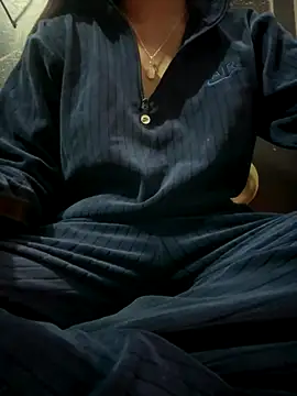 Sexylella143 online show from 12/18/25, 03:45