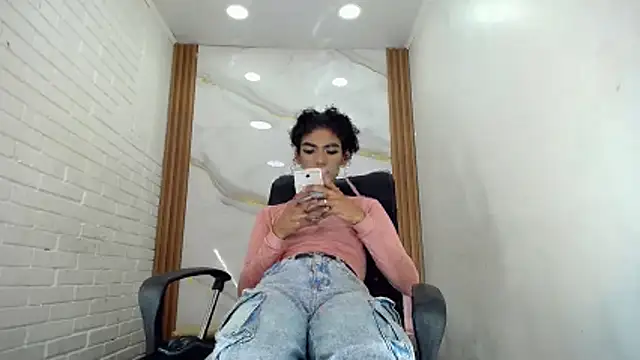 Penelopee Rouse online show from 10/08/25, 07:44