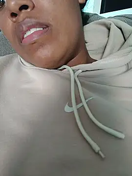 MoniqueMulberry online show from 10/29/25, 07:15