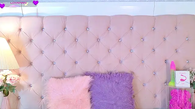 CaterinaRomano online show from 02/02/26, 02:16