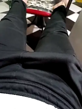 anis3g4 online show from 12/04/25, 10:29