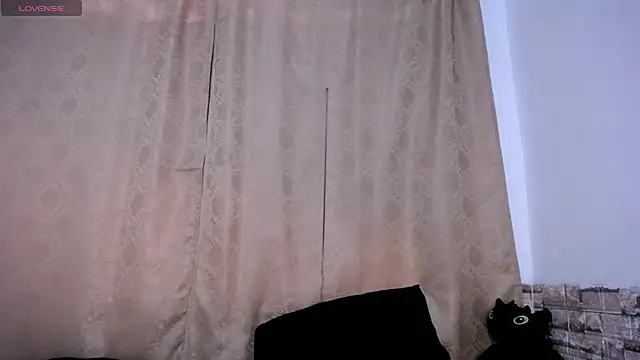 DaraKat18 online show from 04/22/26, 10:11