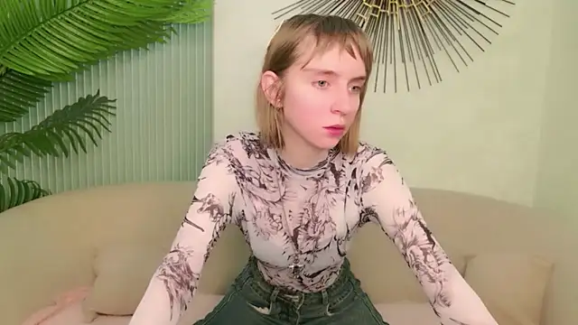 Snapshot of Beverly_Gomes chatting on 02/08/26, 08:23 Beverly Gomes online show from 02/08/26, 08:23