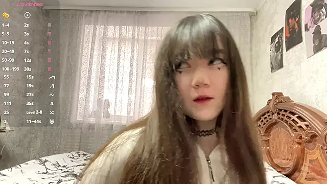 Pikmigirl18 online show from 10/30/25, 08:16