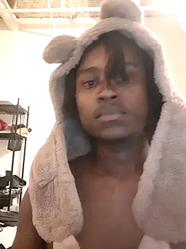 Snapshot of DarkSkinStroker chatting on 10/11/25, 05:17 DarkSkinStroker online show from 10/11/25, 05:17