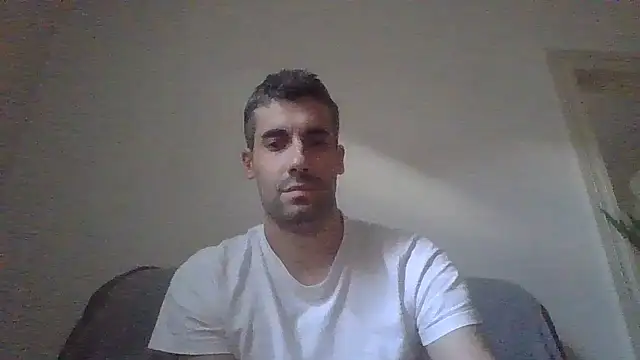 JulioIsHere4you online show from 10/26/25, 02:01