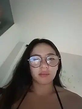Bella Sumers online show from 06/07/26, 03:49