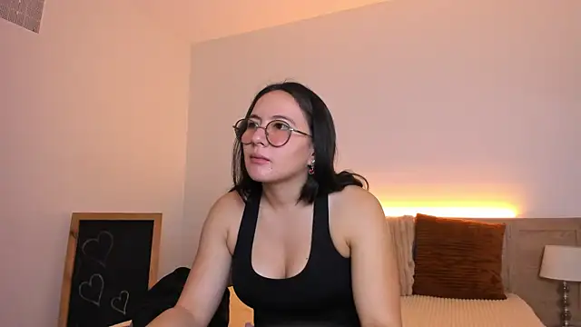 Bella Sumers online show from 07/22/26, 03:37
